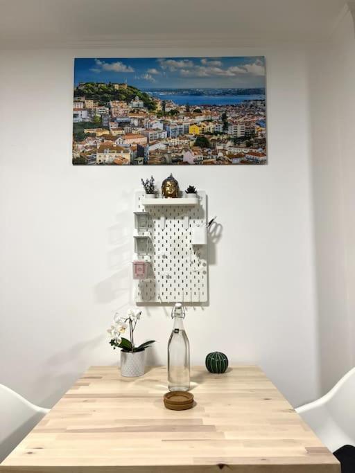 Artistic Digital Getaway - Patio & Great Location! Daire Lisboa Dış mekan fotoğraf