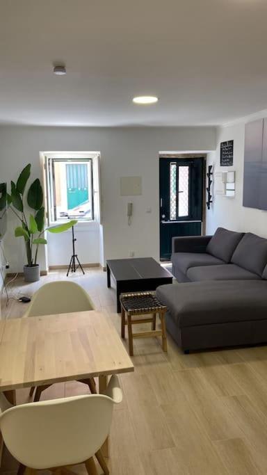 Artistic Digital Getaway - Patio & Great Location! Daire Lisboa Dış mekan fotoğraf